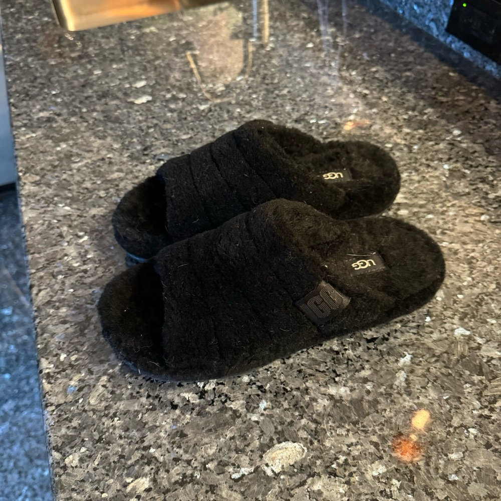 Fluff You Men’s Fur Slip On Slide Slippers